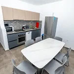 Charming With Country View 2br - By Hostmt