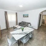 アパート Charming With Country View 2br - By Hostmt *
