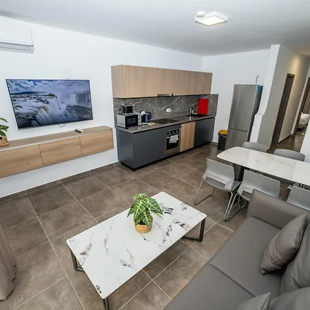 Charming With Country View 2br - By Hostmt Apartament St Paul's Bay