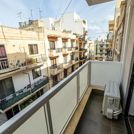 Charming Corner With Country View 2br Appartement *