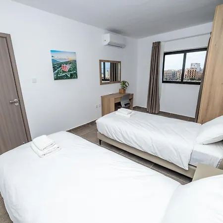 Charming With Country View 2br - By Hostmt Apartament