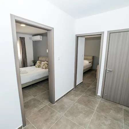 Charming Corner With Country View 2br Apartment St. Paul's Bay