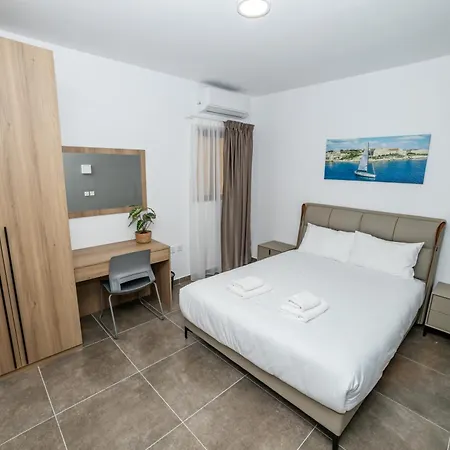 Charming Corner With Country View 2br St. Paul's Bay
