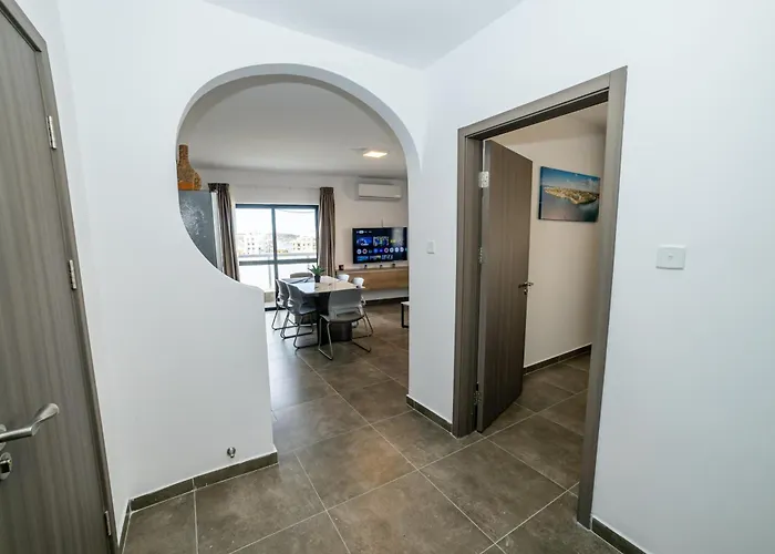 Charming With Country View 2br - By Hostmt