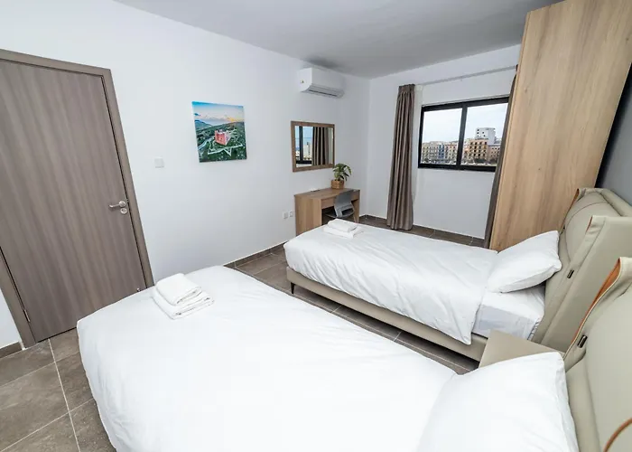 Charming With Country View 2br - By Hostmt Apartment