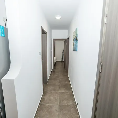 Charming Corner With Country View 2br Daire