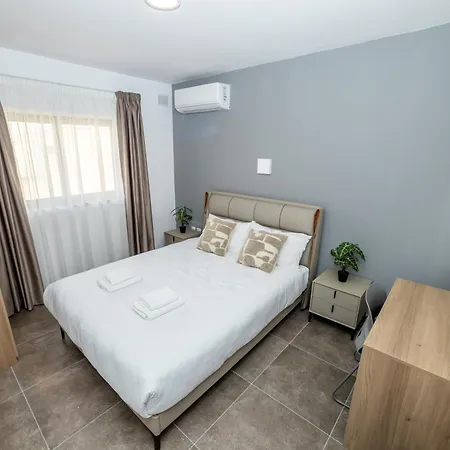 Charming Corner With Country View 2br Daire St. Paul's Bay