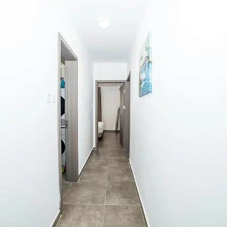 Charming Corner With Country View 2br Daire St. Paul's Bay